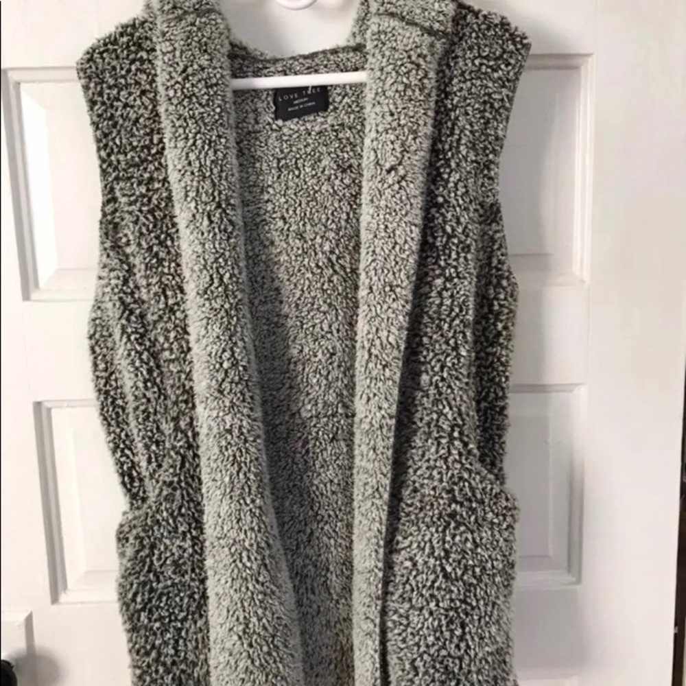 Faux Fur Vest by Love Tree Size Medium